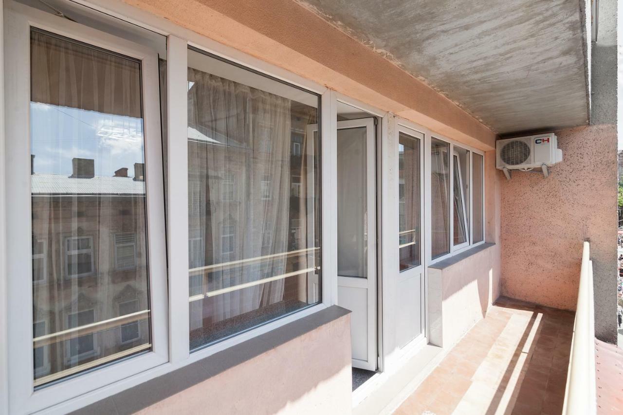 Avangard Shpytalna 20A Apart Leópolis Exterior foto